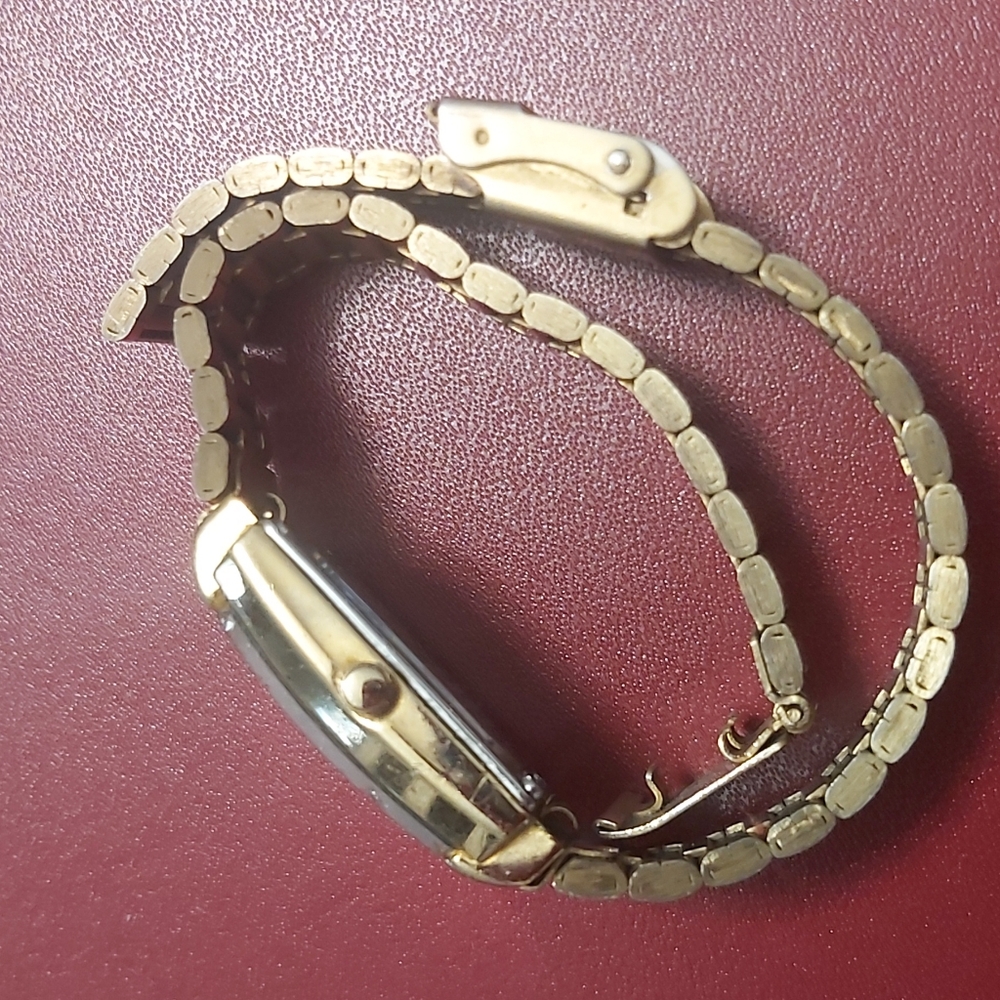 Millenium Gold Ladies Watch - Picture 6 of 8
